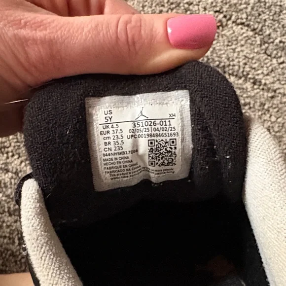 Kids Jordan’s 1 Flight Low - Picture 3 of 4